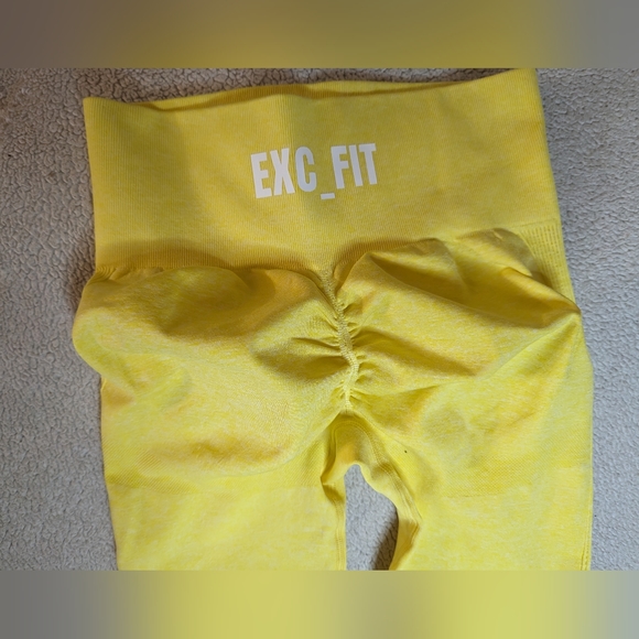 Cute matching yellow sports bra and leggings nwot exec-fit size XS - Picture 4 of 4